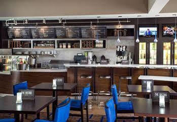 Hotel Courtyard By Marriott Central Park Denver