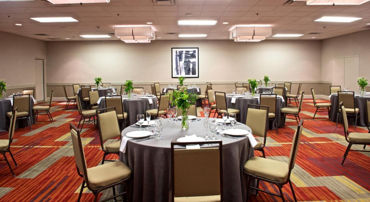 Hotel Embassy By Hilton Tech Center North