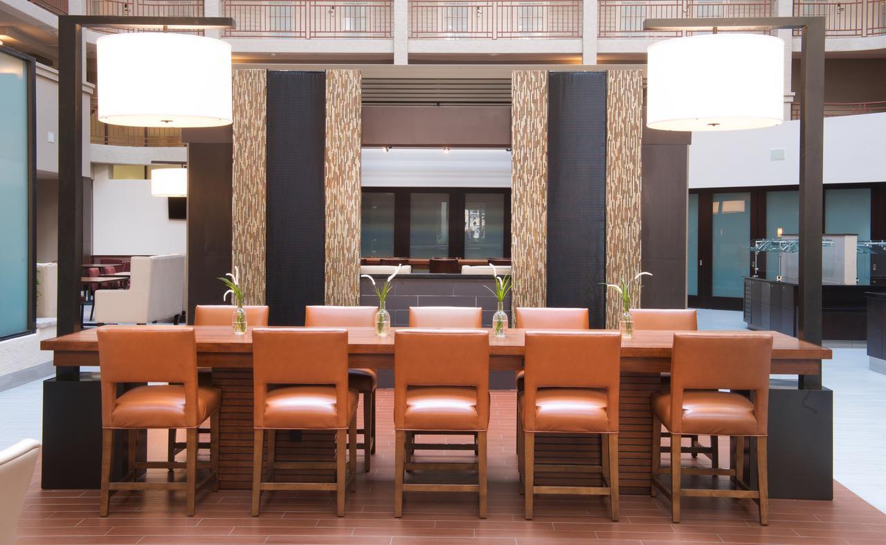 Hotel Embassy By Hilton Tech Center North 3*