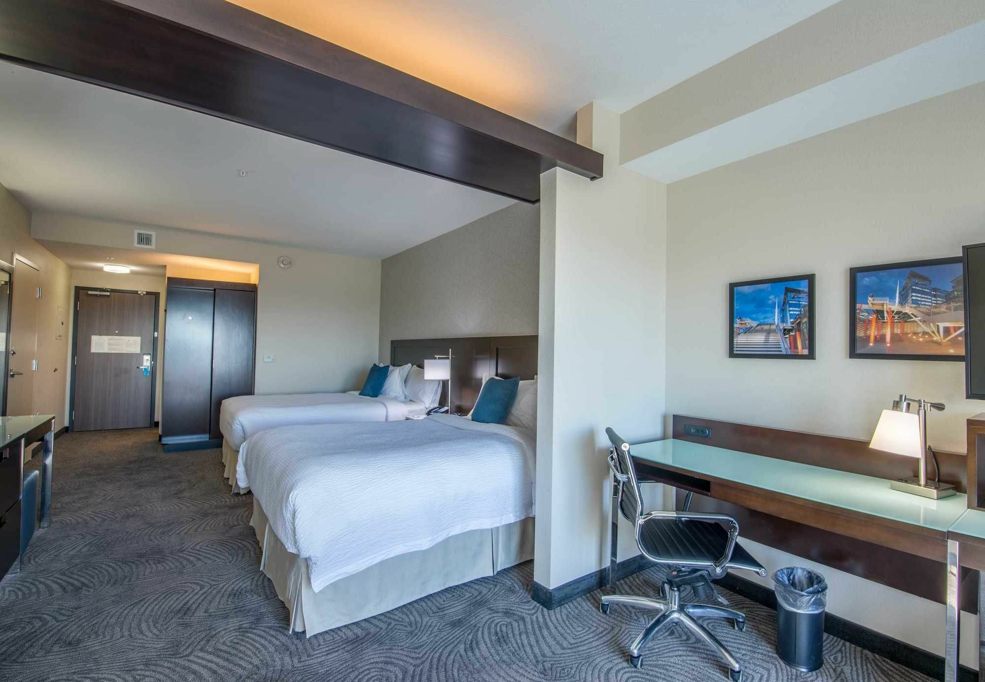 Fairfield & By Marriott Downtown