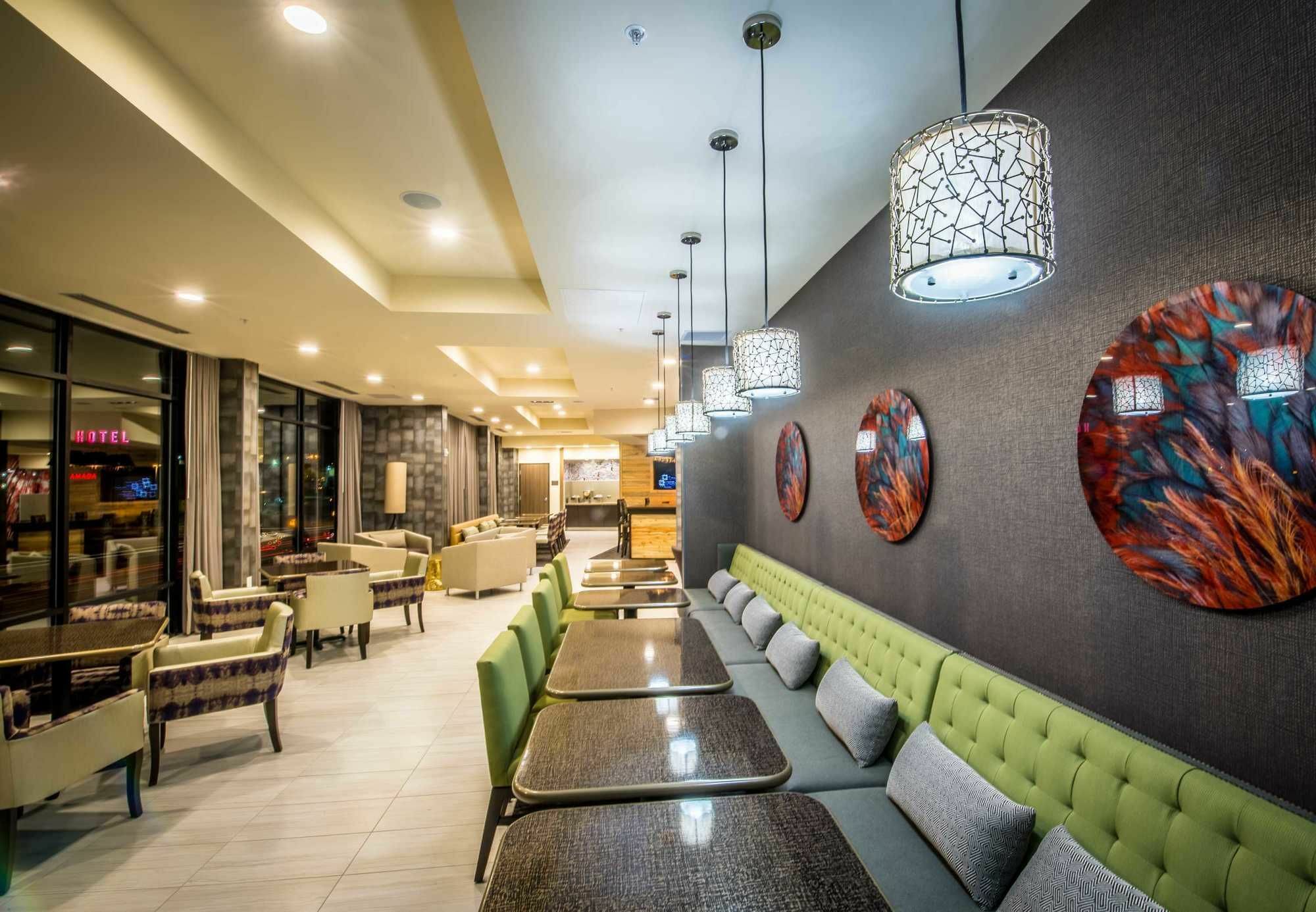 Fairfield & By Marriott Downtown Hotel