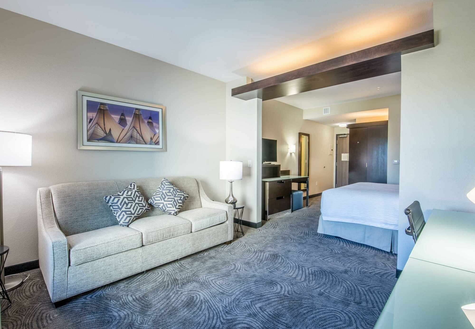 Hotel Fairfield & By Marriott Downtown 3*