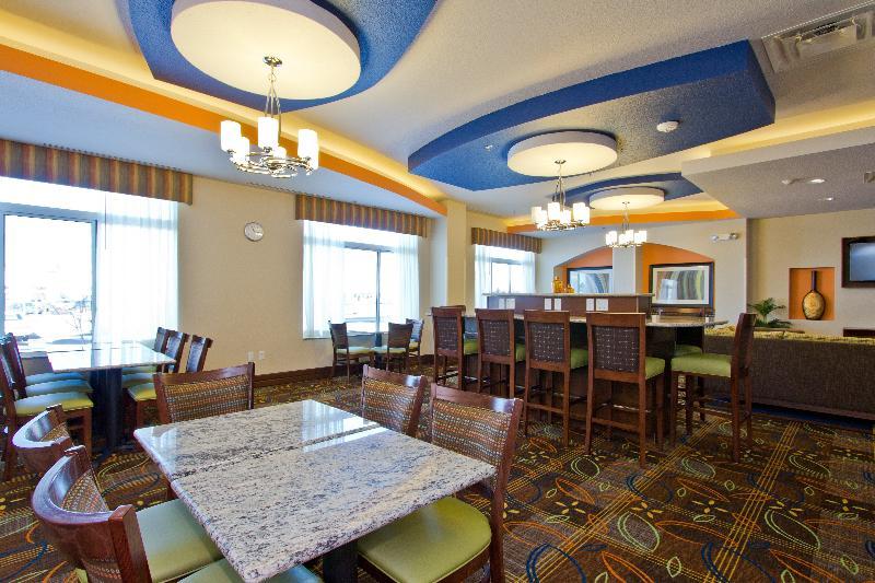 Hotel Express And East Peoria Street By Ihg